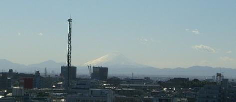 大宮駅付近からの富士山