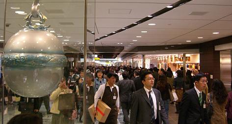 「銀の鈴」と「グランスタ」